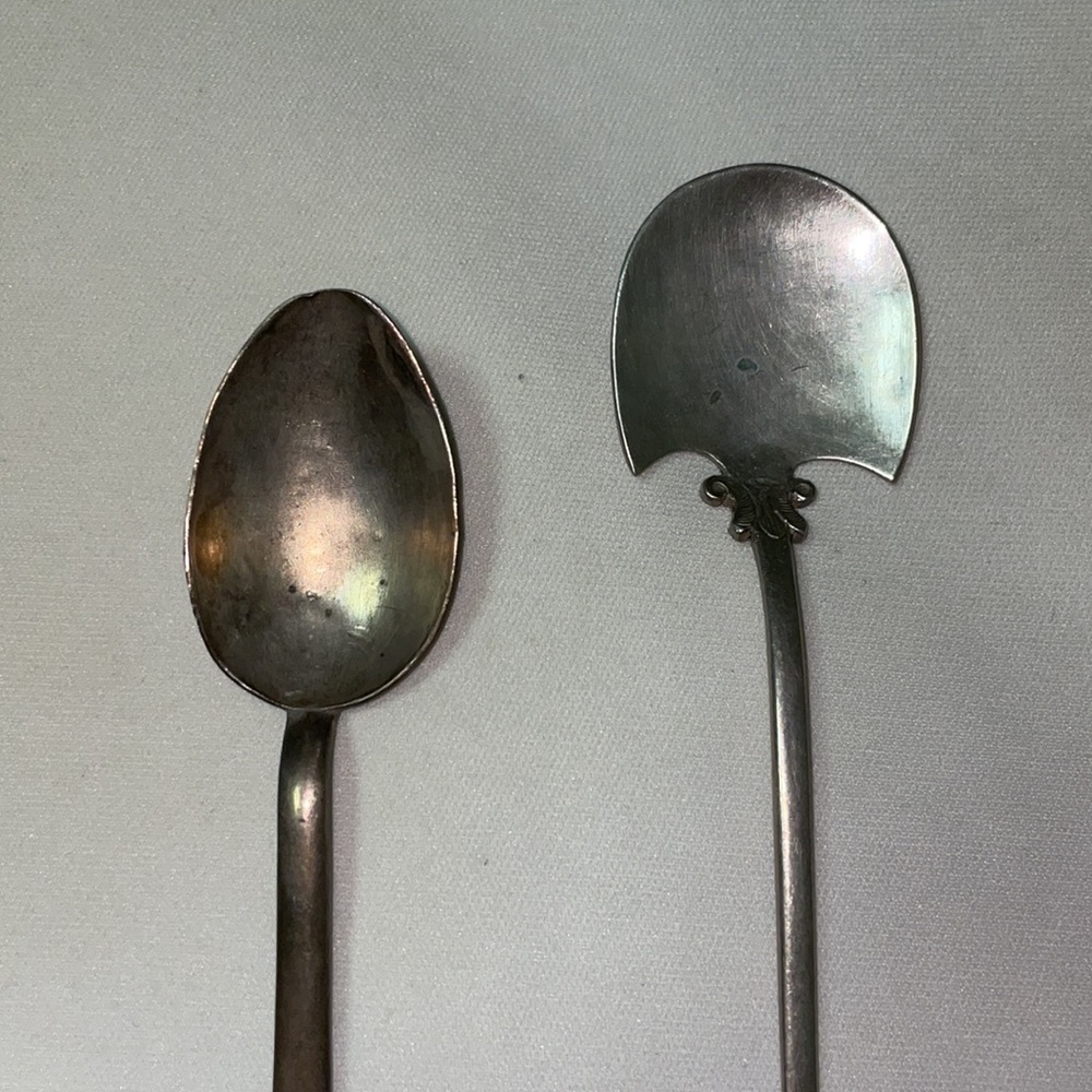 🥄 Vtg. Silver Sugar Spoons {Set of 2} - Picture 4 of 6